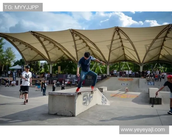 成都滑板队在攀岩联赛中以85分稳居积分榜首位